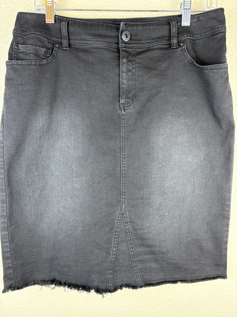 INC International Concepts Raw-Edge Jean Skirt Black 5 Pockets 10